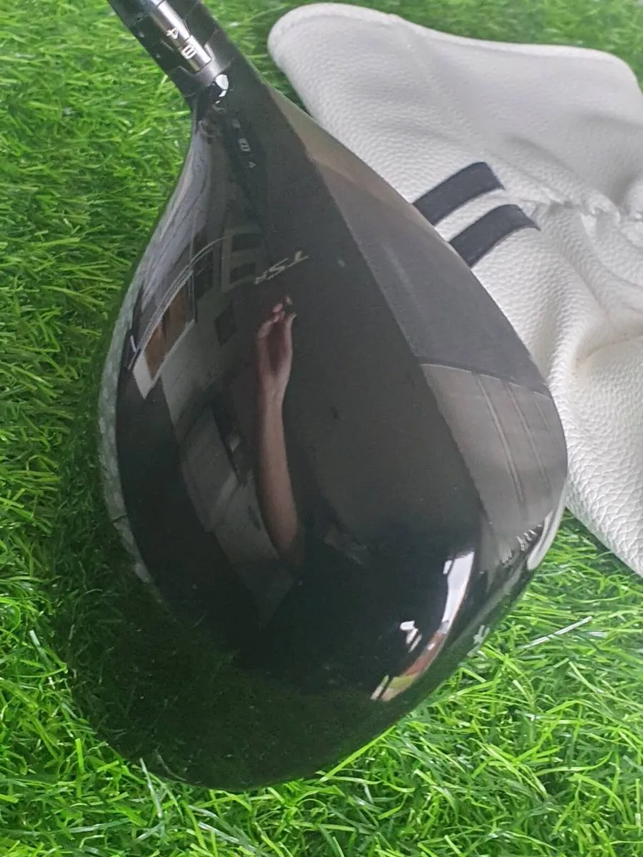 TITLEIST TSR 3 DRIVER (NEW CLUB PRACTICALLY) - Image 2