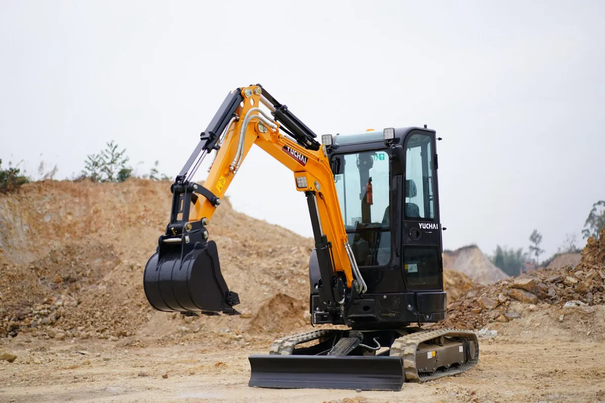 NEW Yuchai U27 Mini Excavator - Image 4