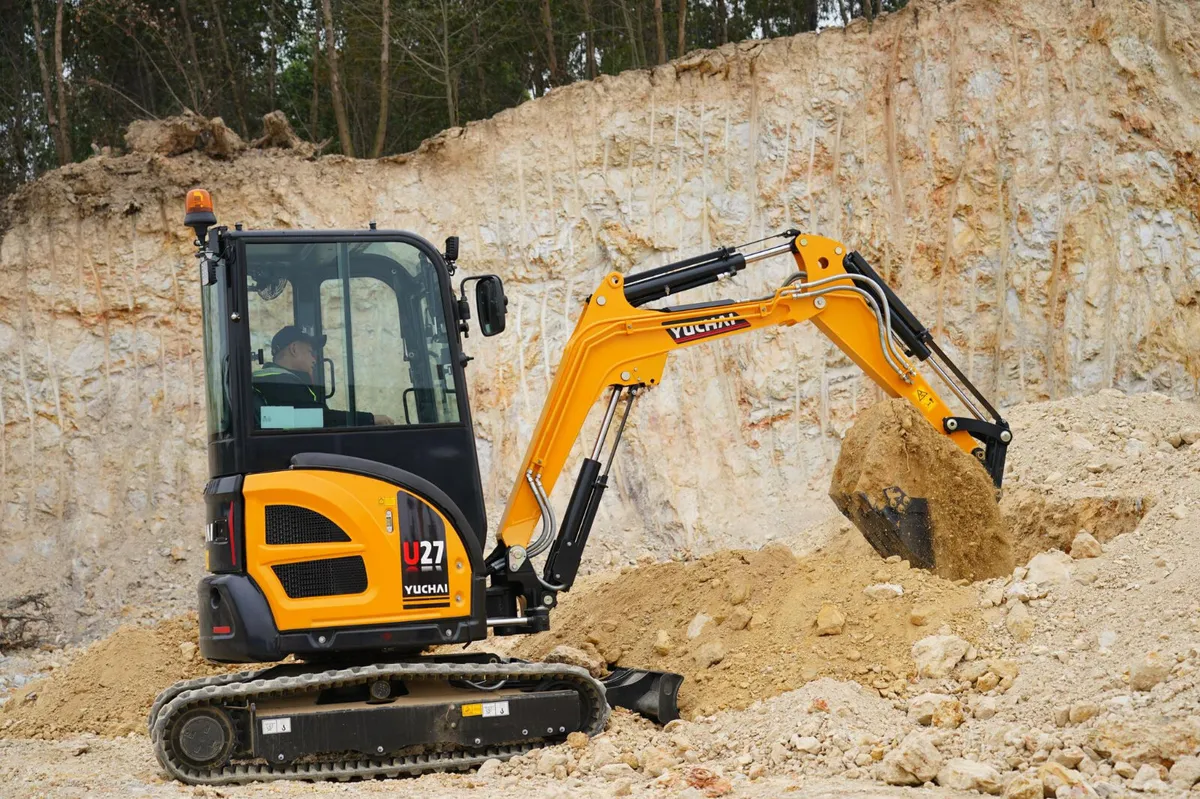 NEW Yuchai U27 Mini Excavator - Image 2
