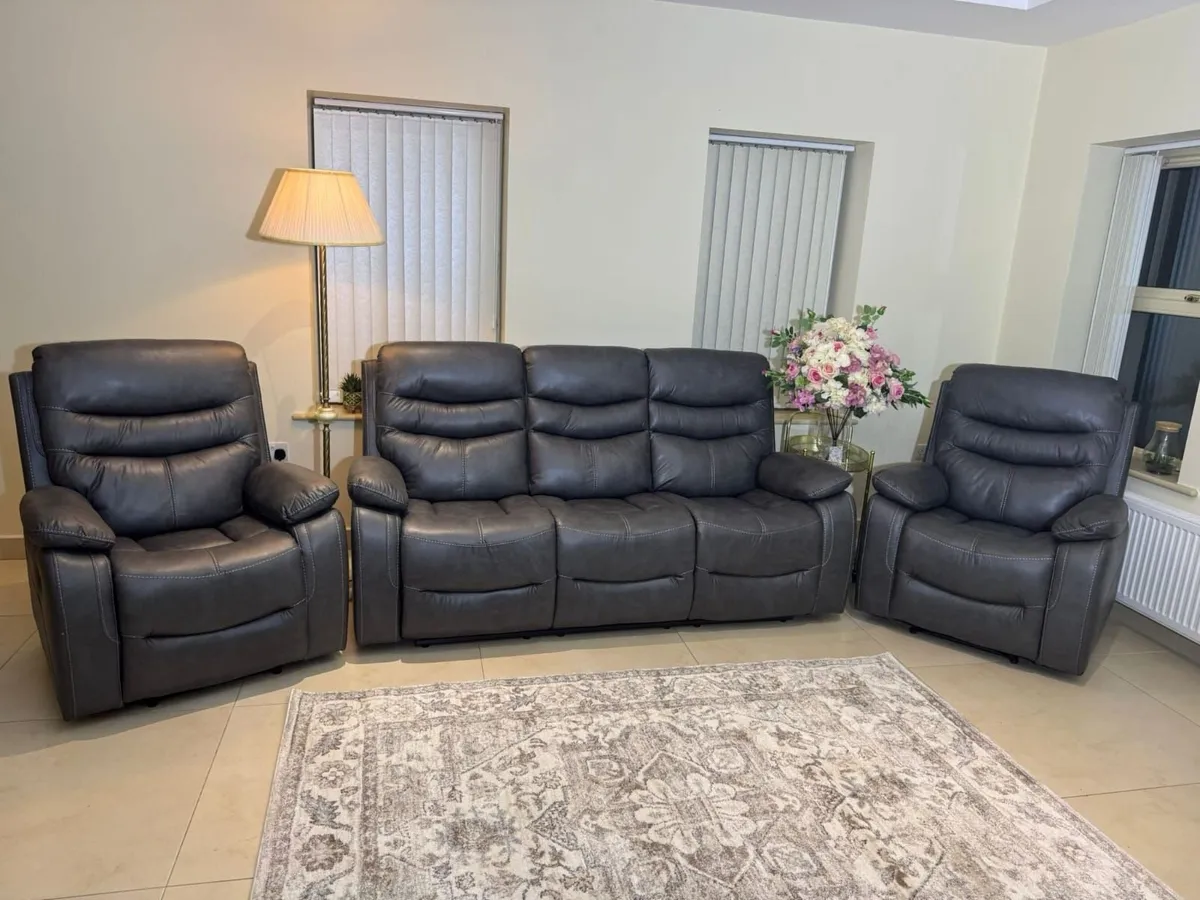 Recliner sofa - Image 2