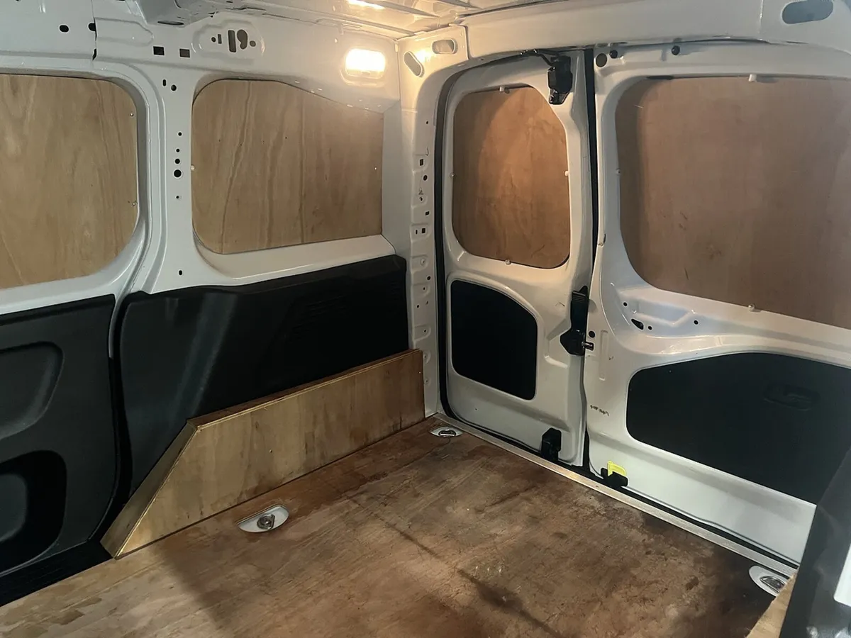 2022 Citroen Berlingo Small Panel Van - Image 3