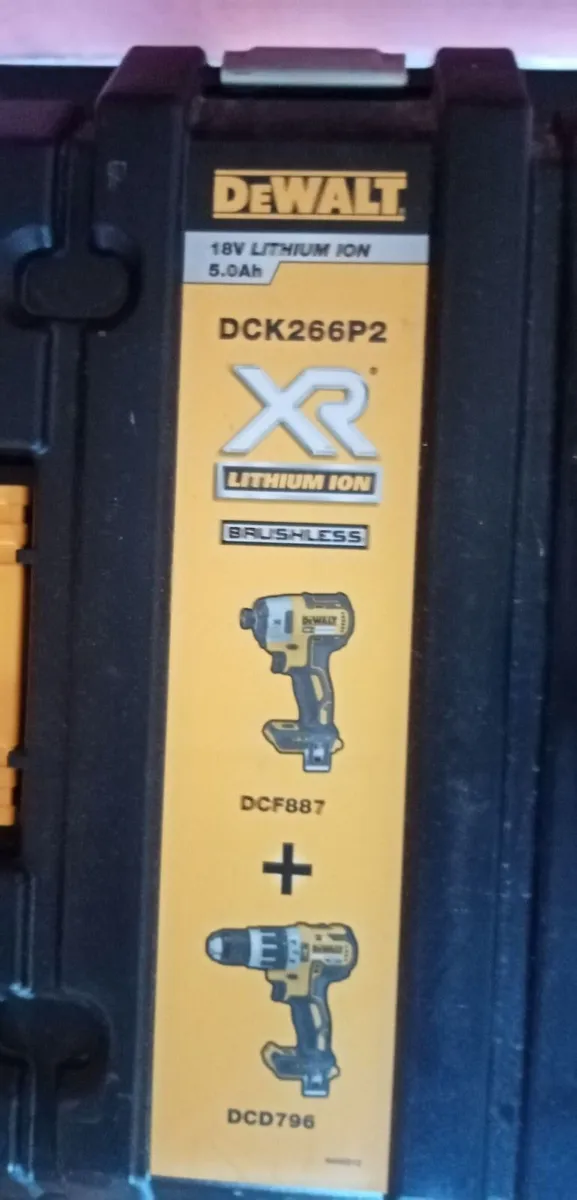 dewalt drill kit - Image 4