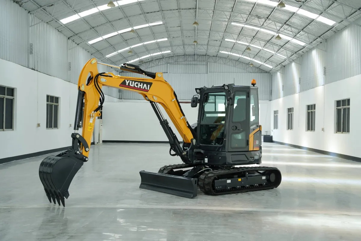 NEW Yuchai U60 Zero Tail Mini Excavator - Image 2