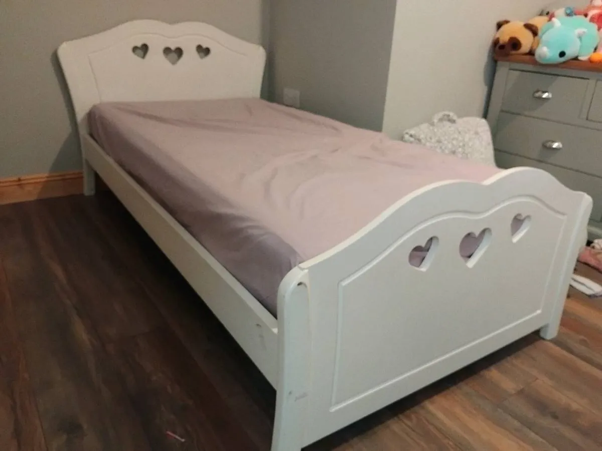 Single bed frames - Image 1
