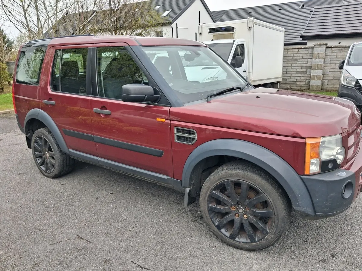 Land Rover Discovery 2005 - Image 1
