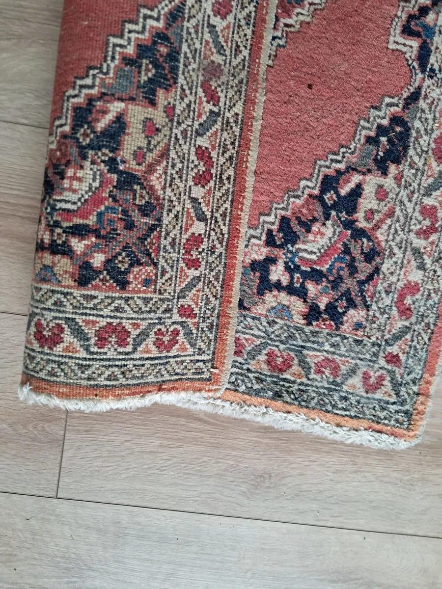 Oriental wool Rug - Image 1