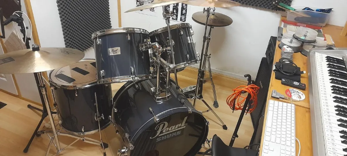 Drum Kit - Image 1
