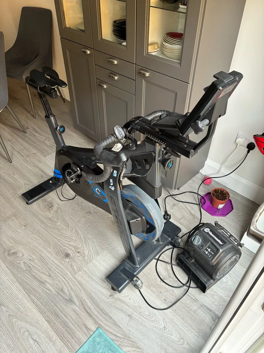 Stages SB20 smart indoor bike - Image 2