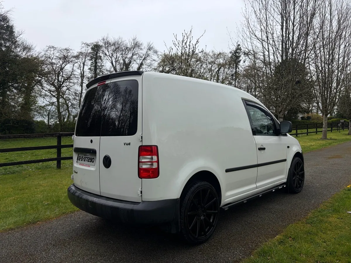 Vw Caddy 1.6tdi ,doe 05/2027 - Image 3