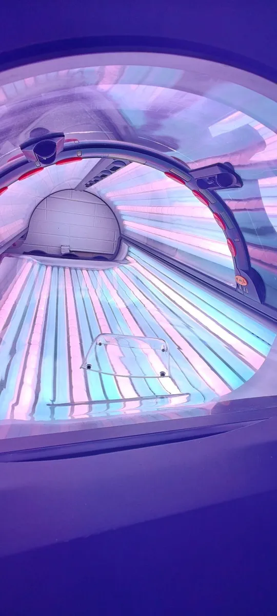 Ergoline Avantgarde 600 Sunbed and Bulbs - Image 2