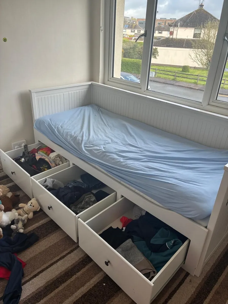 Pull out, trundle bed with storage - Image 4