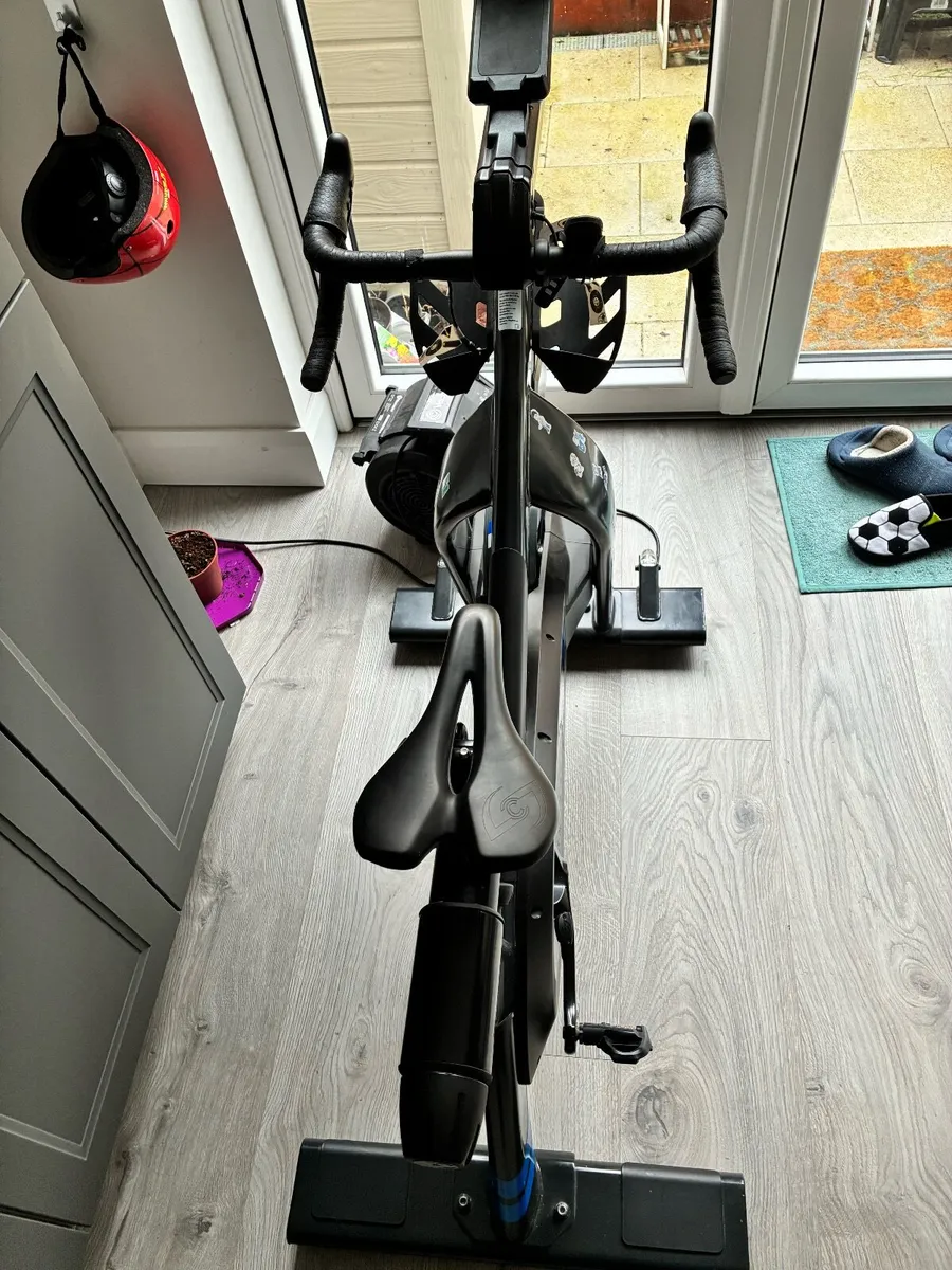 Stages SB20 smart indoor bike - Image 3