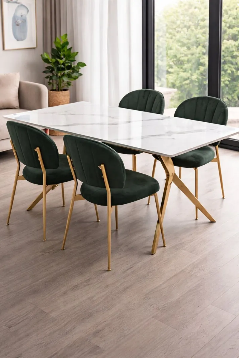 Dining table and chairs - Image 1