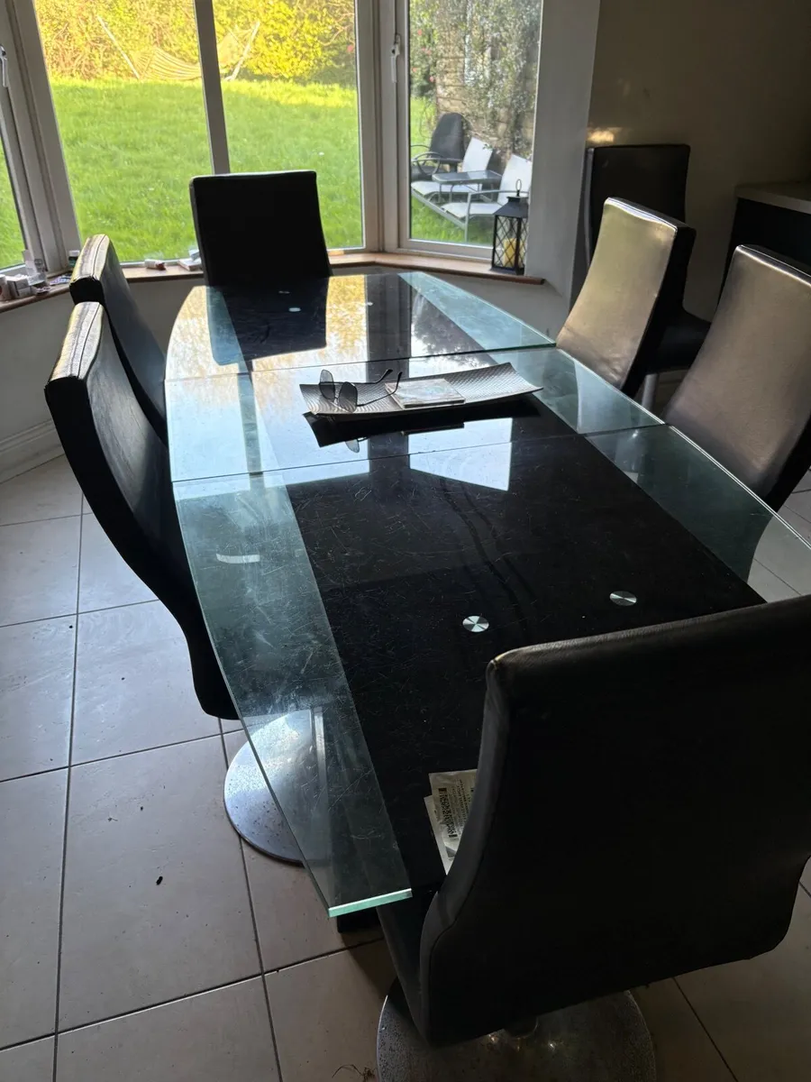 Kitchen table and 8 chairs - Image 1
