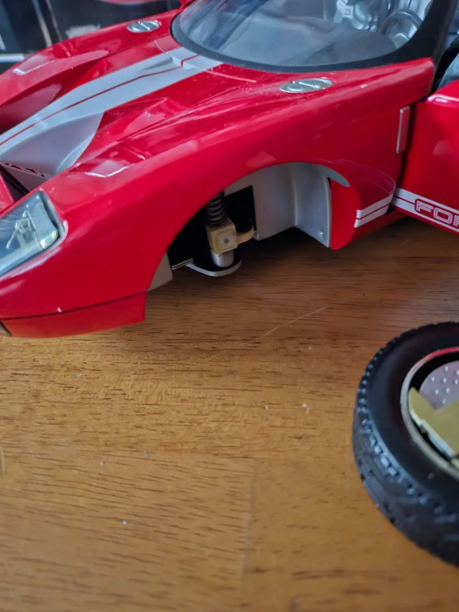 Corgi Motormax Ford GT 1:12 - Image 2