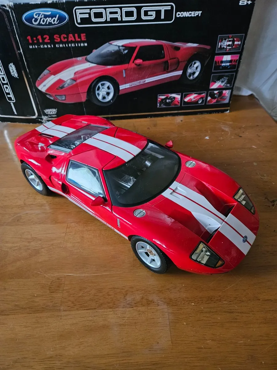 Corgi Motormax Ford GT 1:12 - Image 4