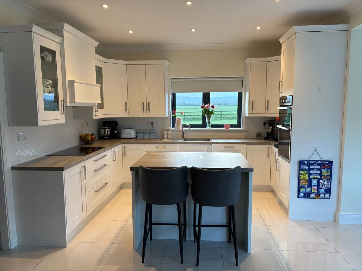 Shaker-style Kitchen with Island - Image 1