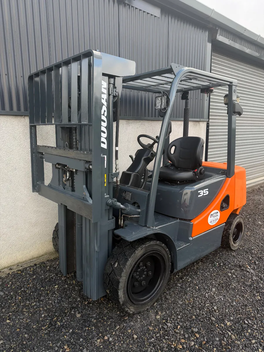 Doosan 3.5 Ton Lift Forklift - Image 2