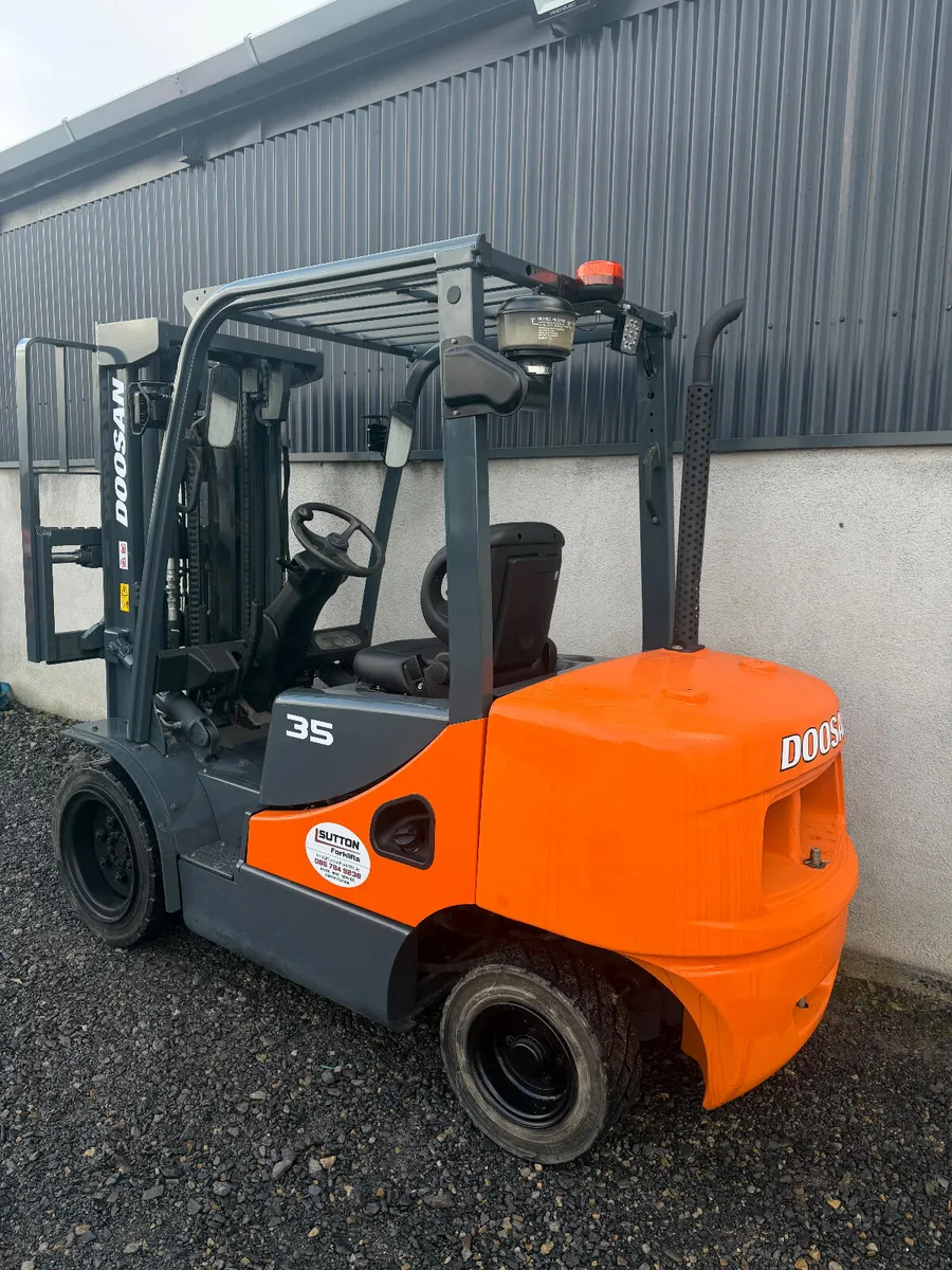 Doosan 3.5 Ton Lift Forklift - Image 3