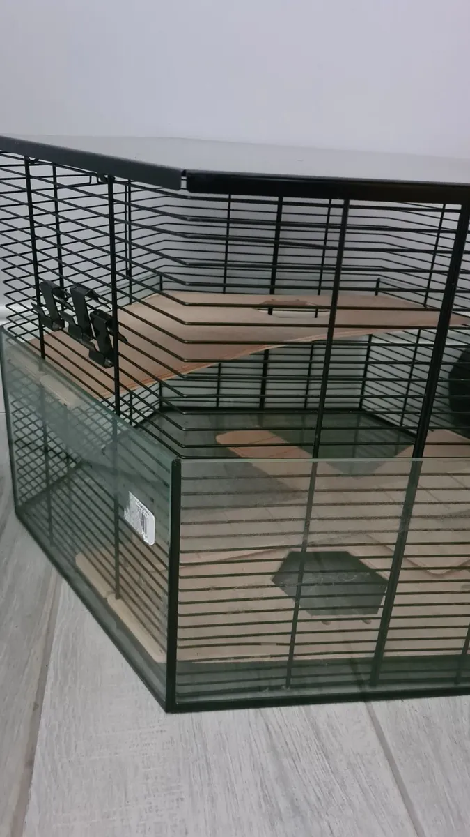 Hamster cage - Image 1
