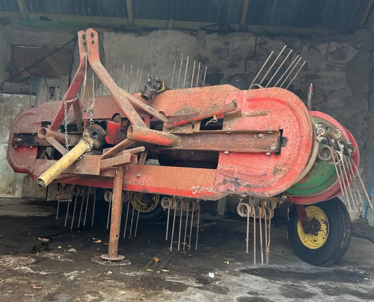 Kongskilde Vintage Hay Tedder - Image 1