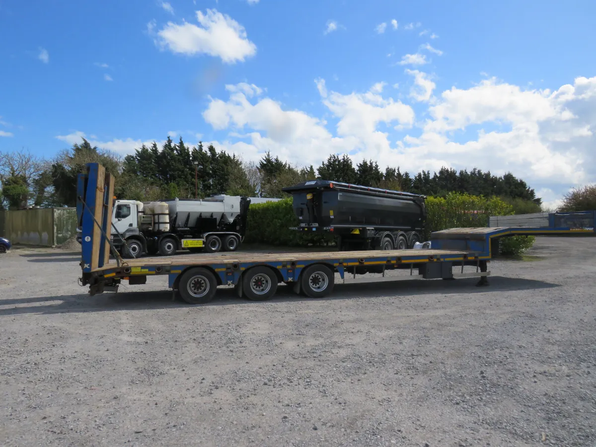 Low loader for hire - Image 3