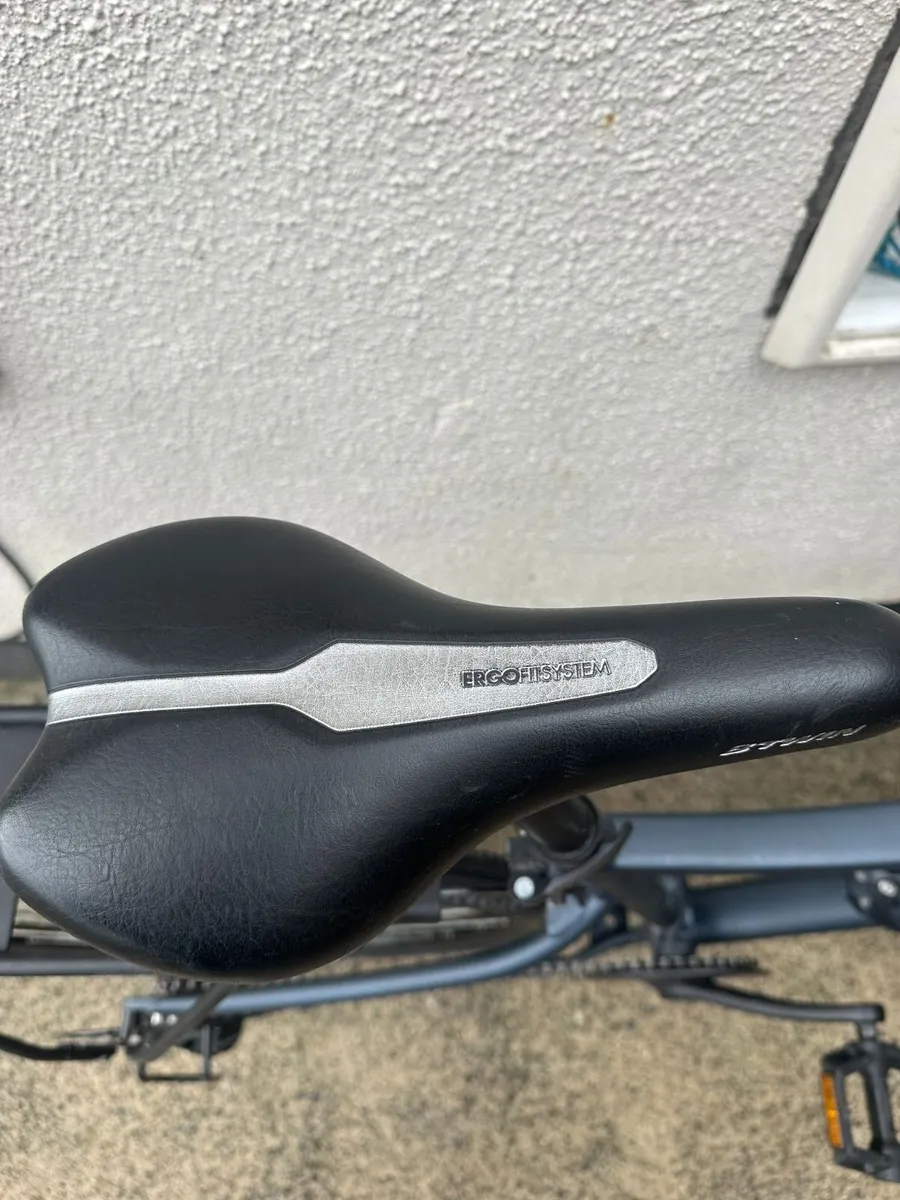 Like‑New Hybrid Trekking Bike (Size M) - Image 3