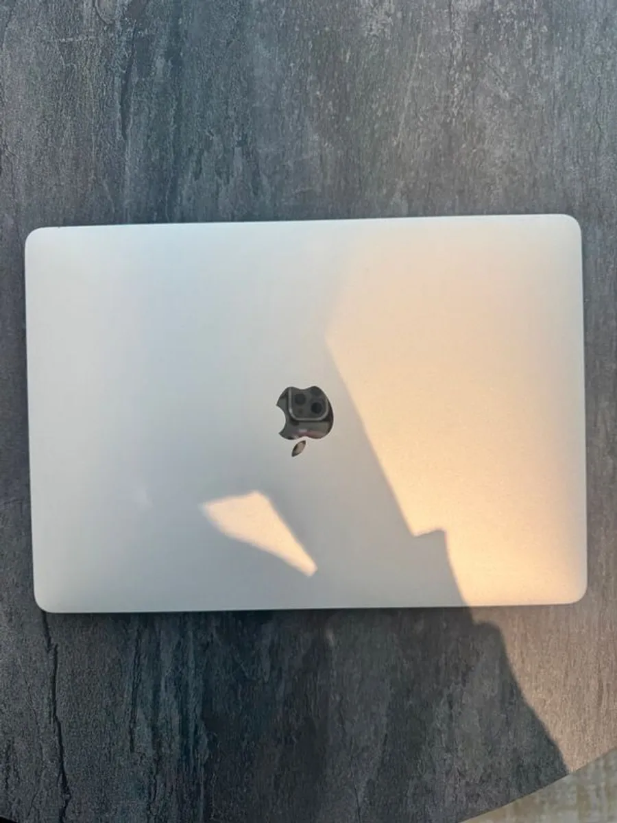 Apple MacBook Pro 13 A1989 With Box Fully Working Good Condition - Image 3