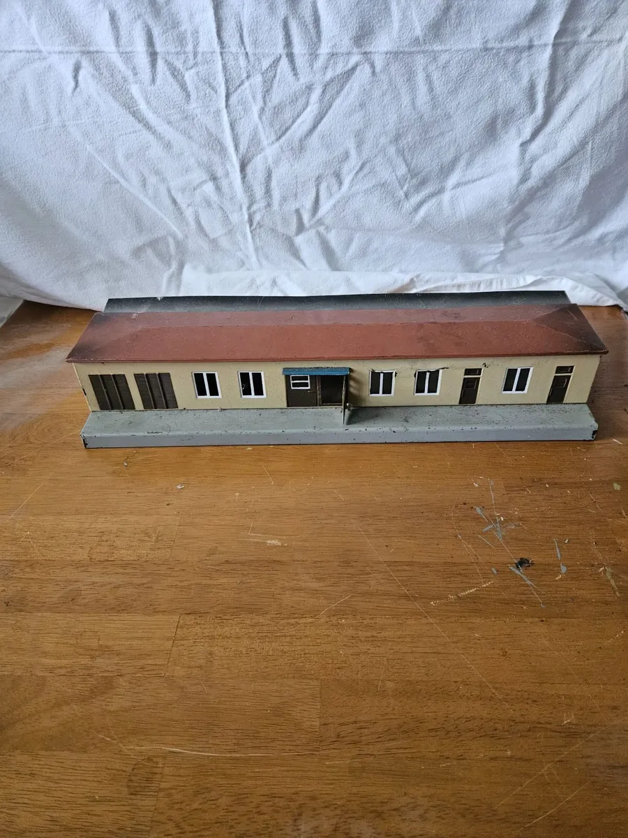 Vintage Marklin Train Station - Image 1