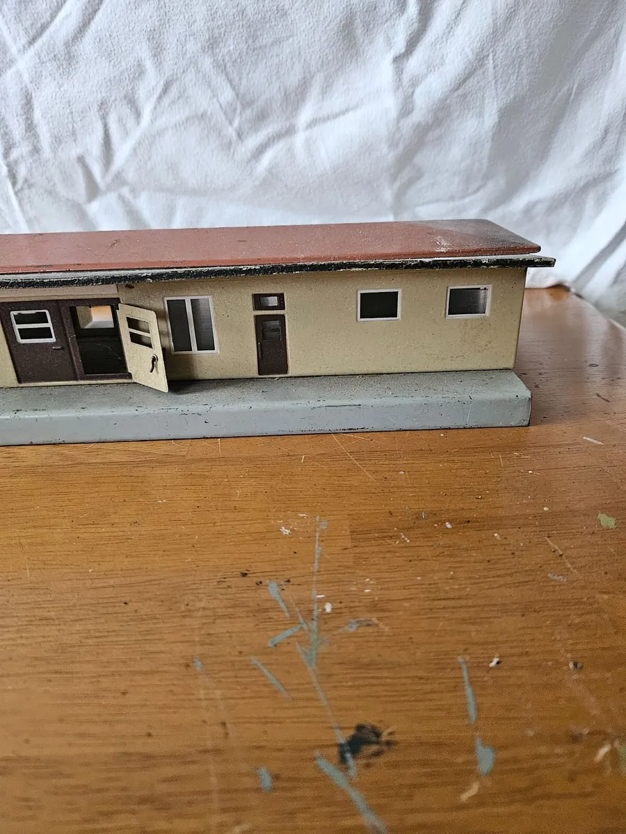 Vintage Marklin Train Station - Image 3
