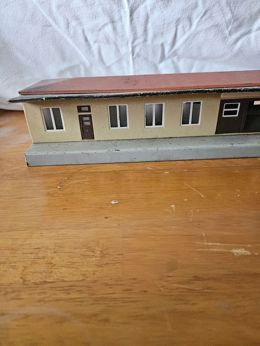 Vintage Marklin Train Station - Image 4