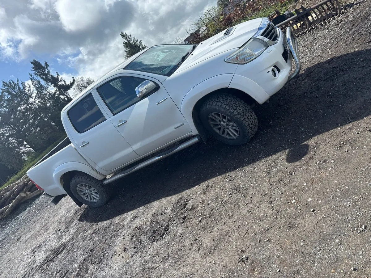 Toyota hilux - Image 1