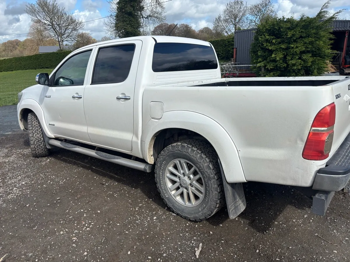 Toyota hilux - Image 3