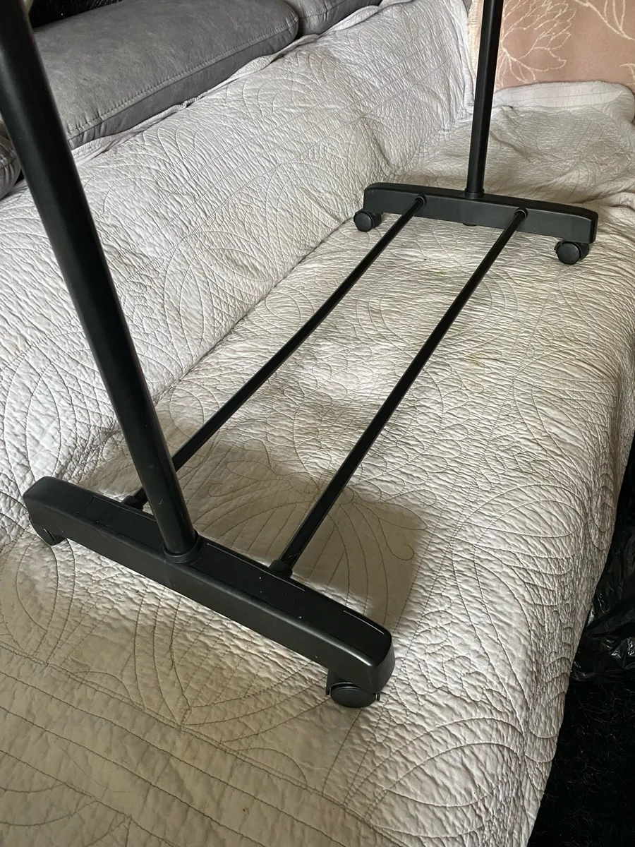Clothes rail - Image 1