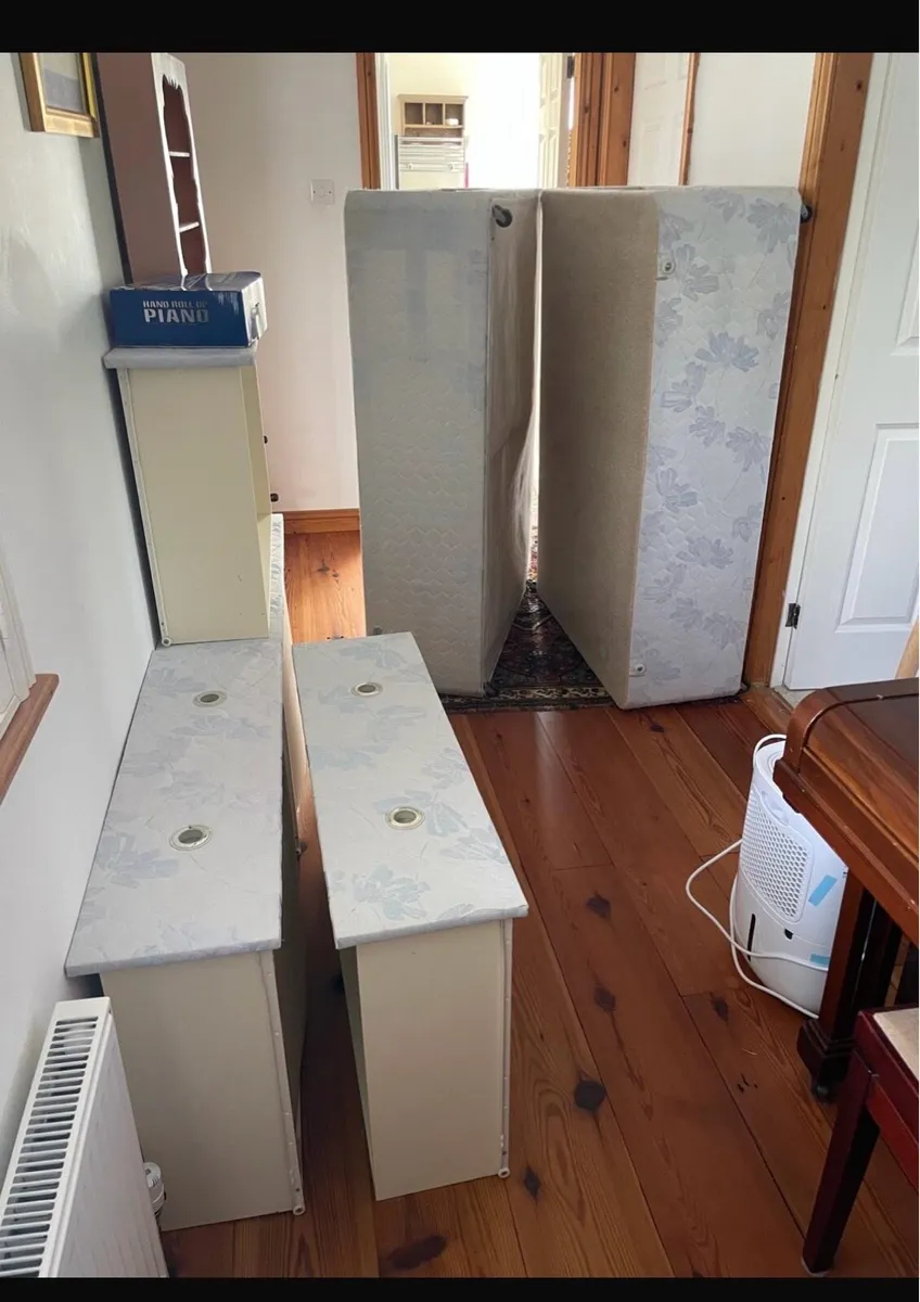 Double mattress and free base - Image 4