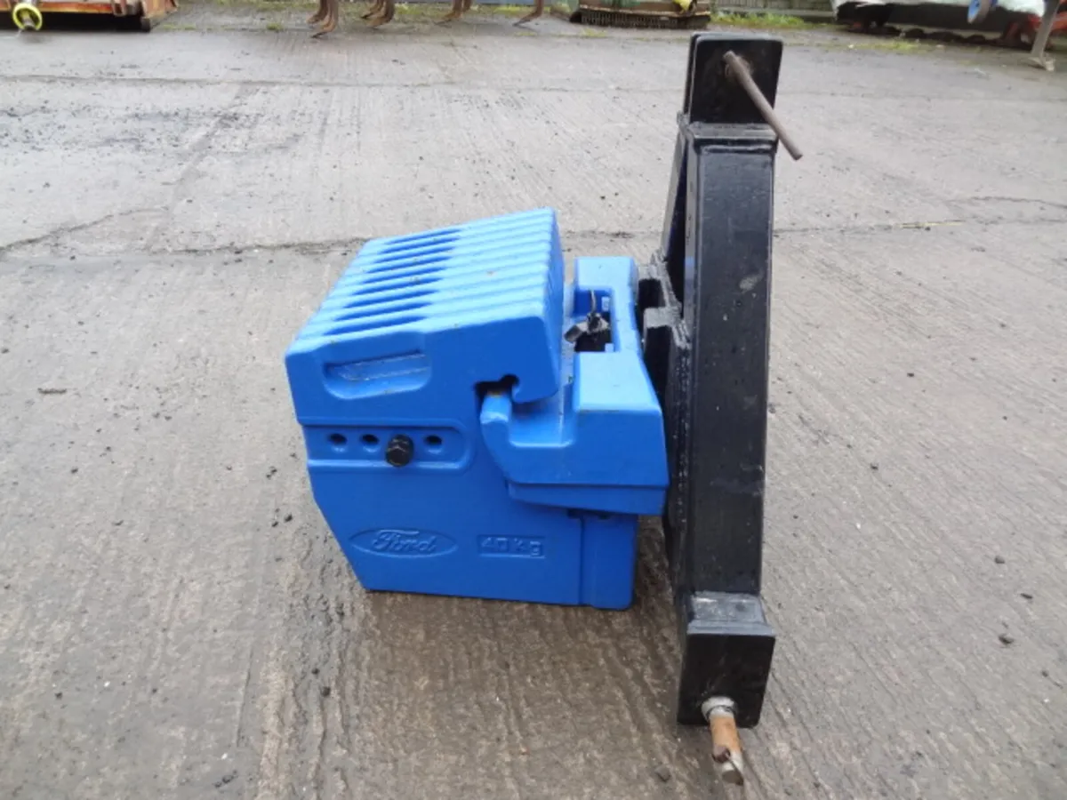 Ford Weight Set on 3 Point Linkage - Image 4