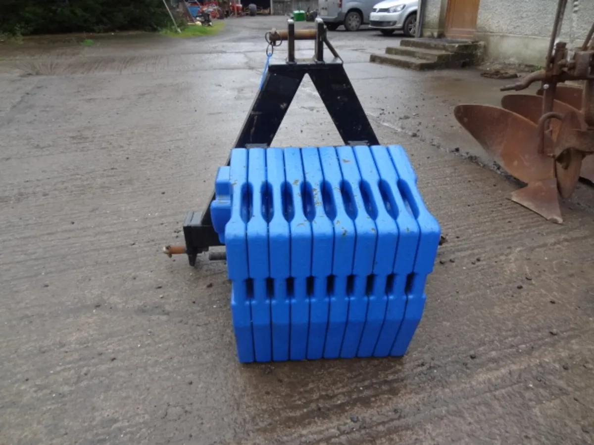 Ford Weight Set on 3 Point Linkage - Image 2