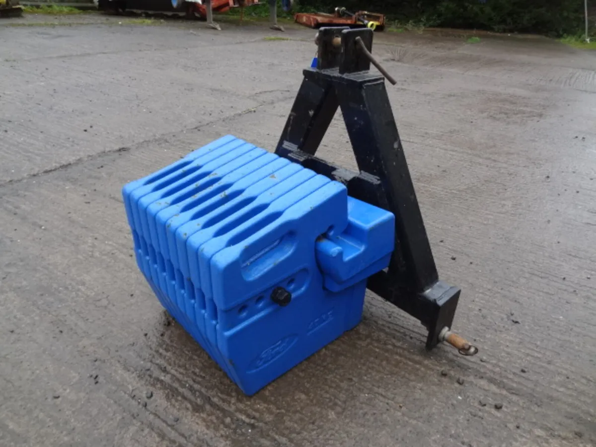 Ford Weight Set on 3 Point Linkage - Image 3