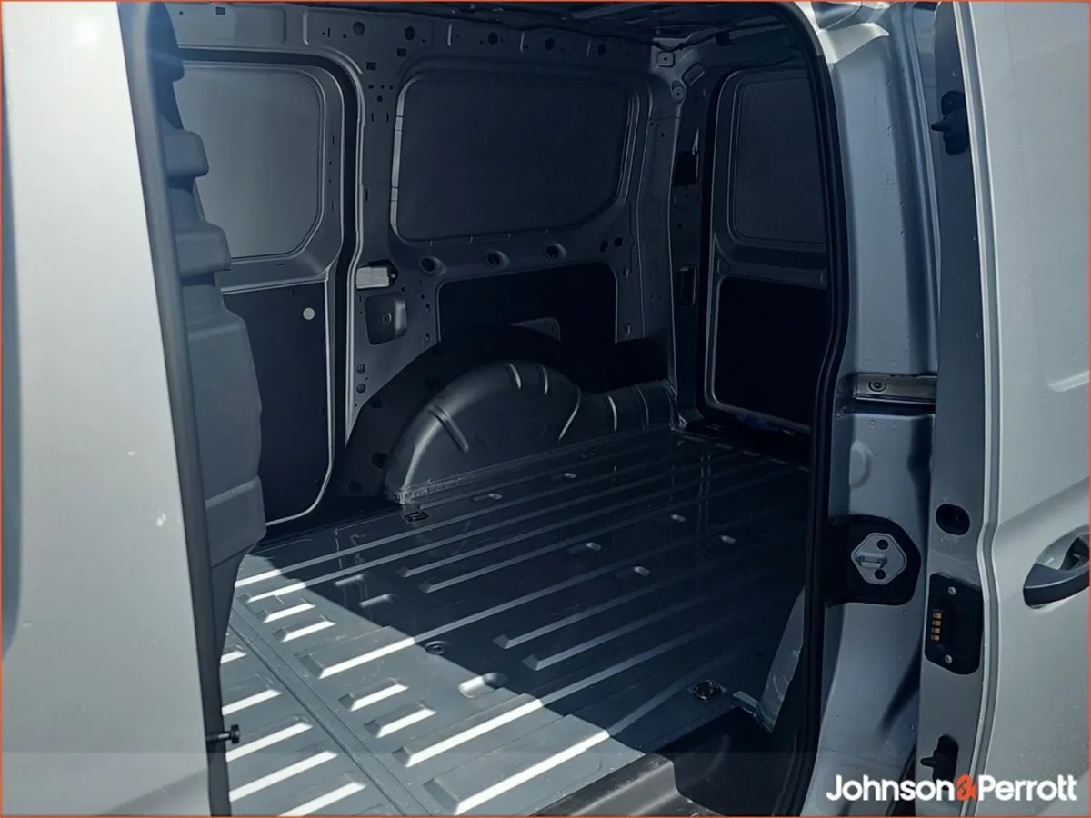 Ford Transit Connect Trend LWB-Demo Model - Image 3
