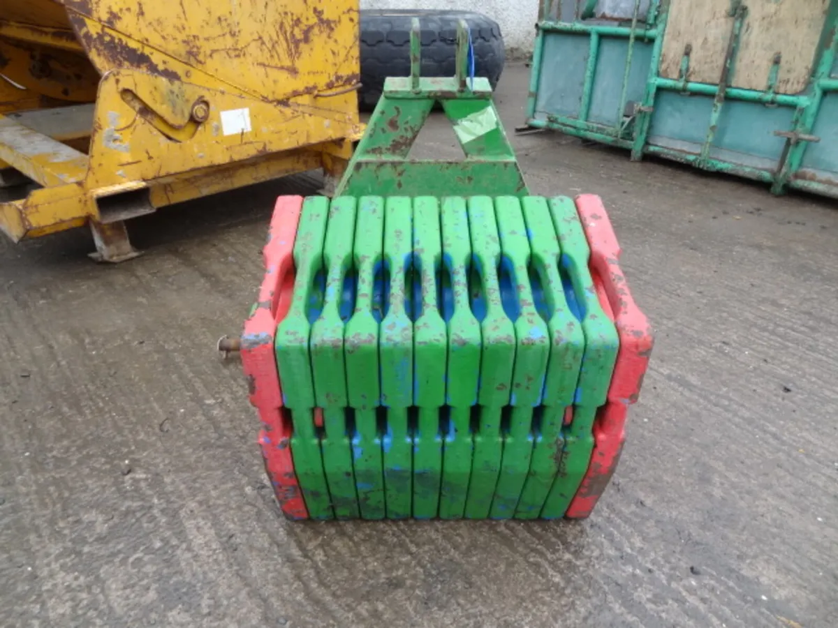 Ford Weight Set on 3 Point Linkage - Image 2