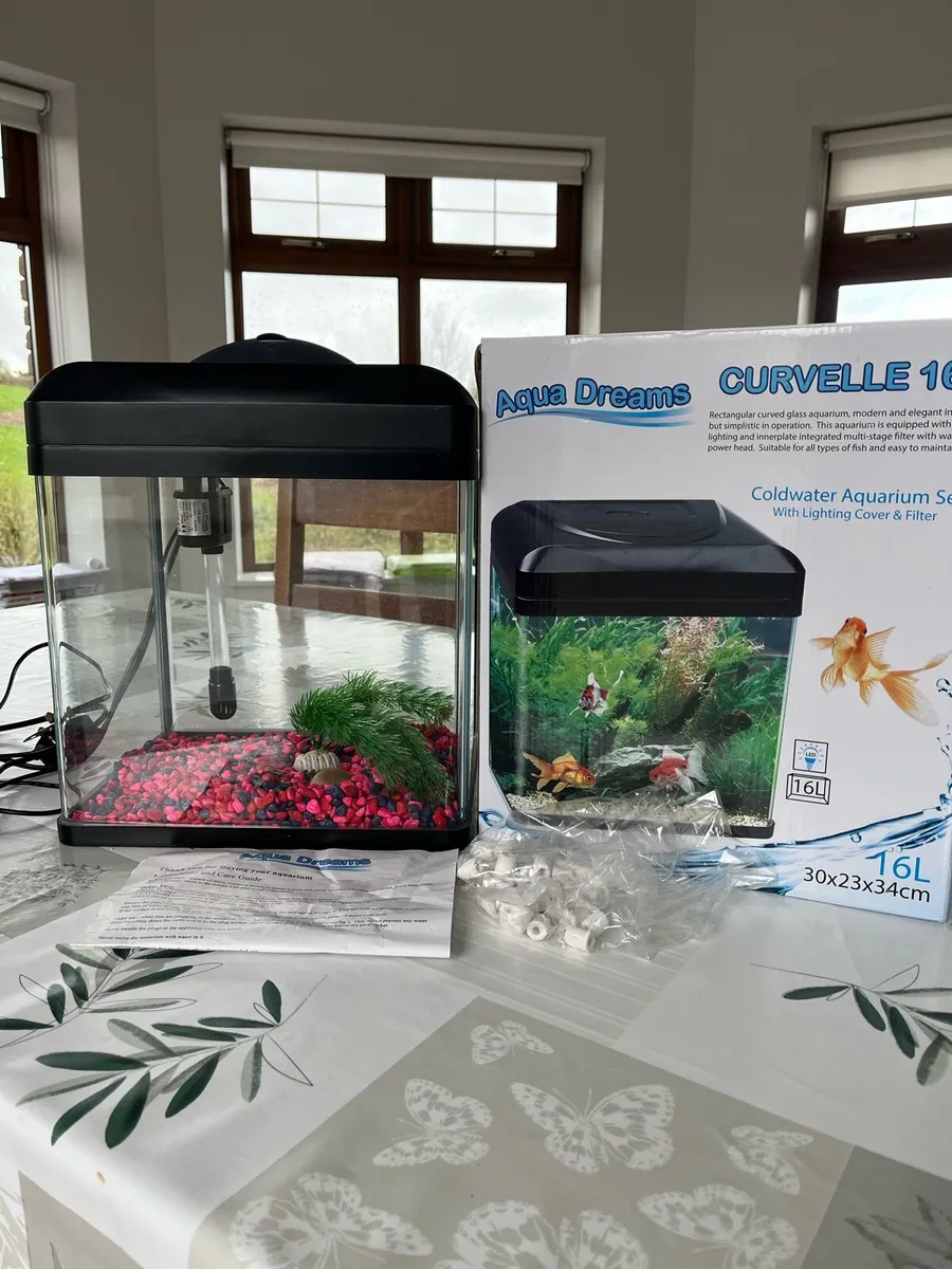 Fish Tank Coldwater Aquarium - Image 1