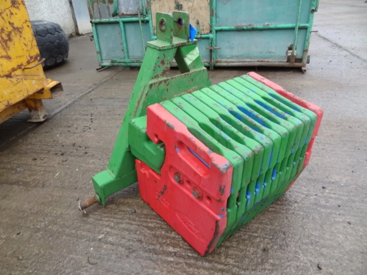 Ford Weight Set on 3 Point Linkage - Image 1