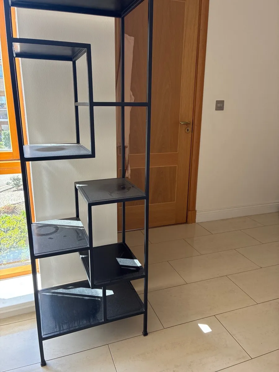 Display unit - Image 1