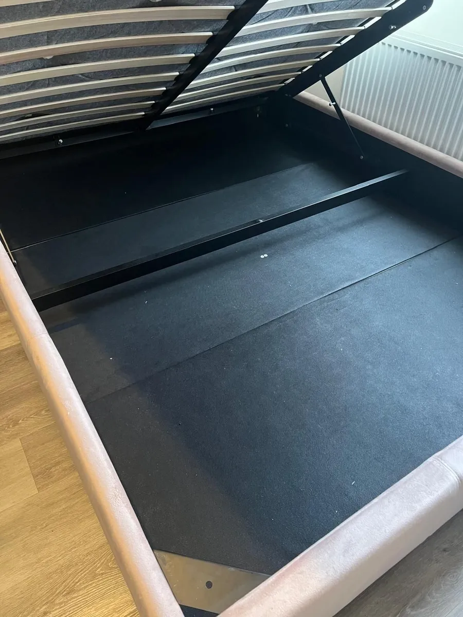 Double bed - Image 4