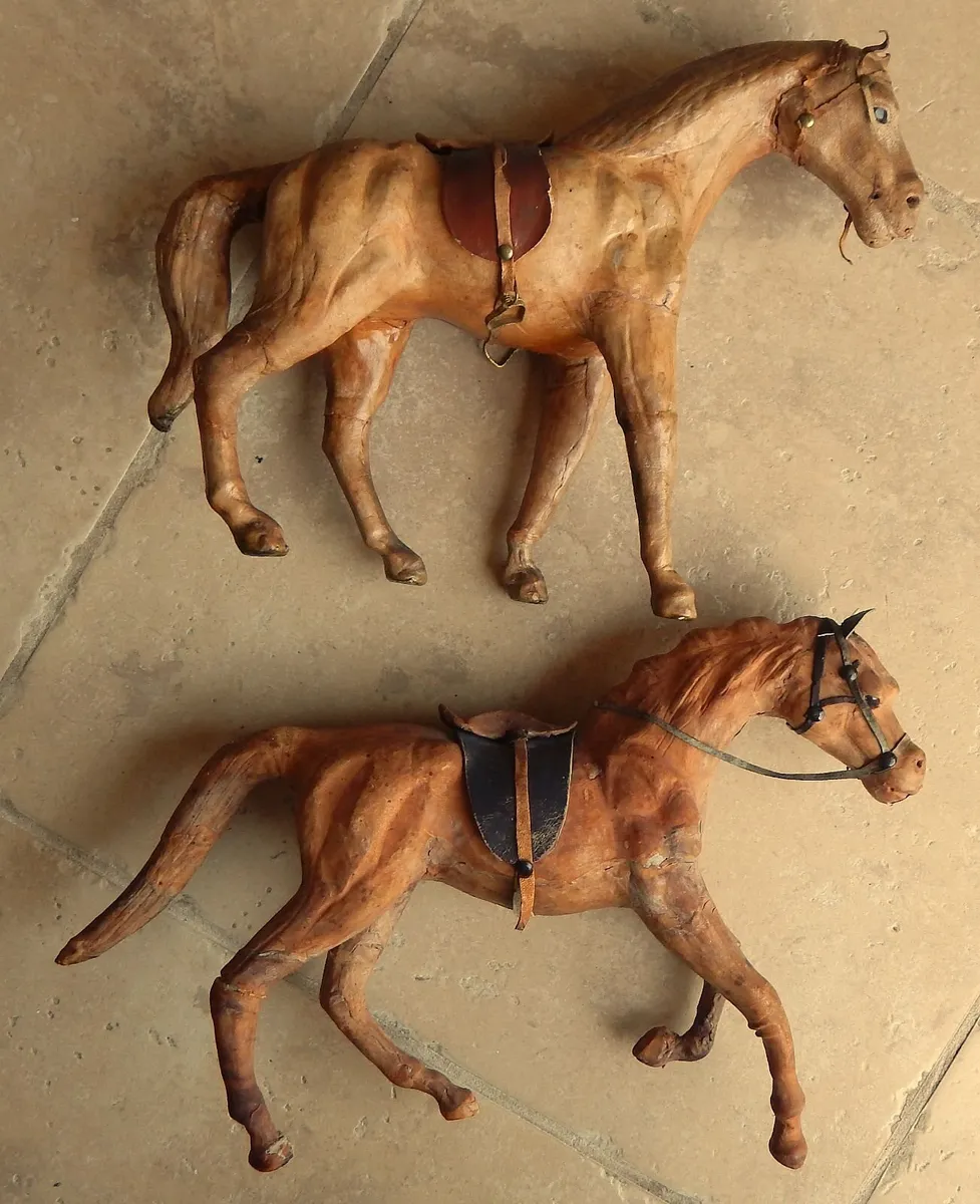 2 Vintage Leather Wrapped Horse Figurines - Image 3