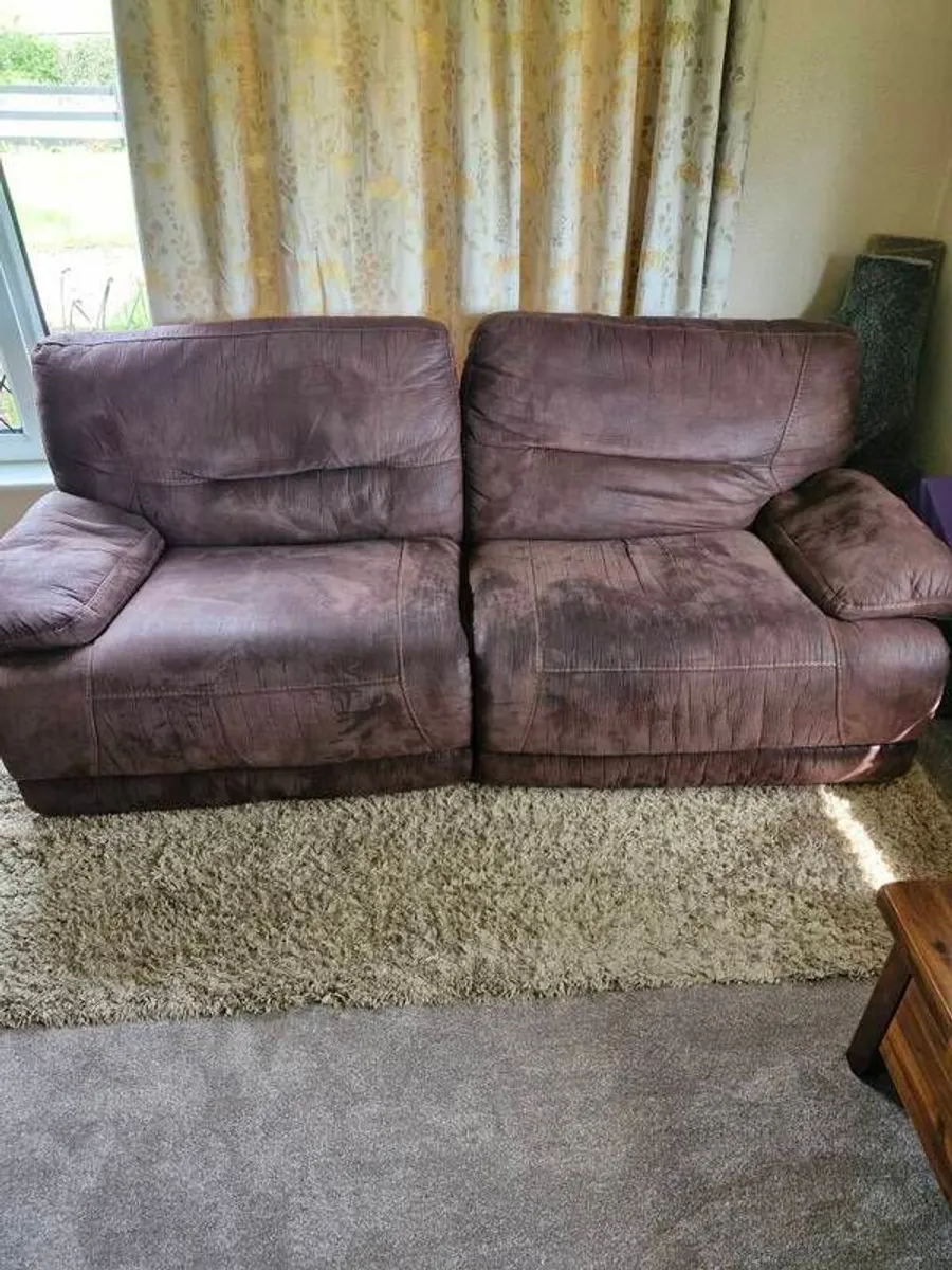 3 piece recliner suite - Image 3