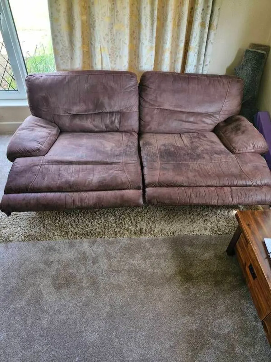 3 piece recliner suite - Image 4