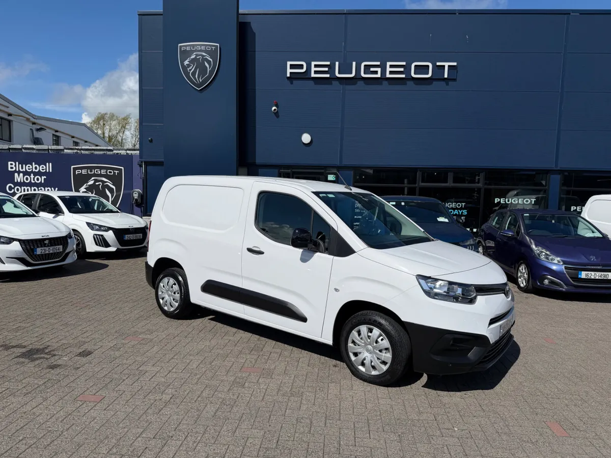 2024 Toyota Proace - Image 2