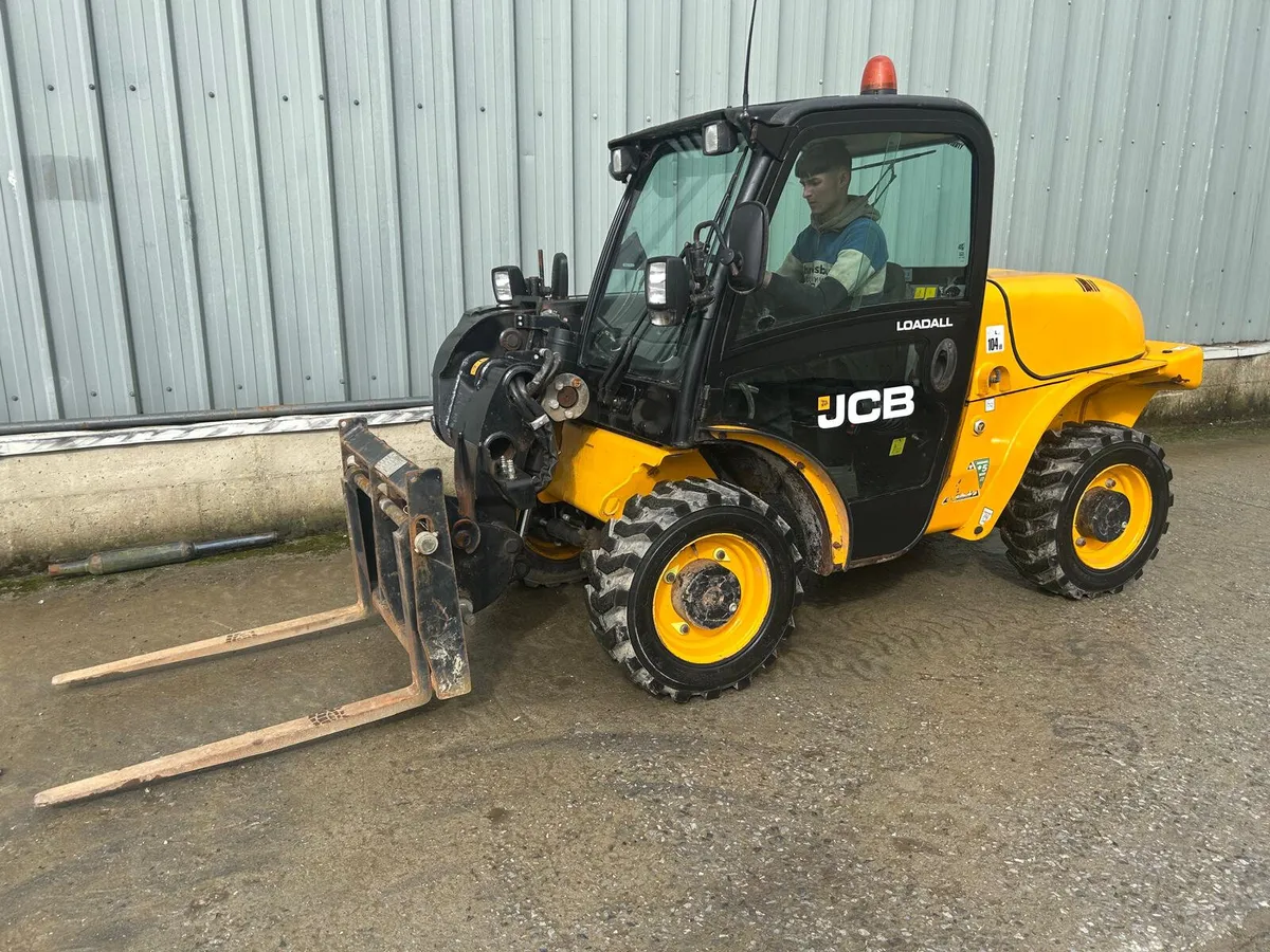 JCB Telehandler 520-40 - Image 2