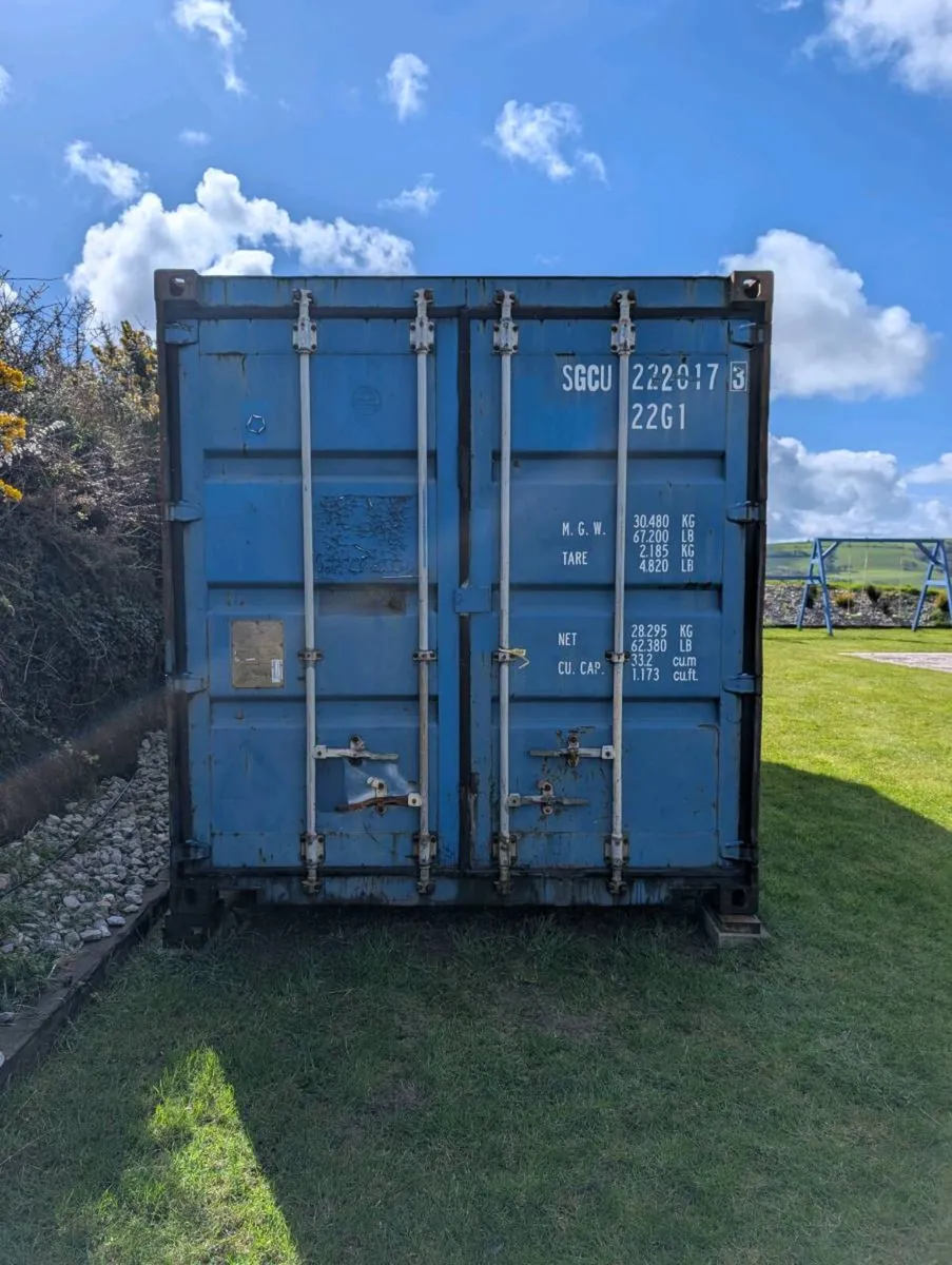 20ft shipping container - Image 1
